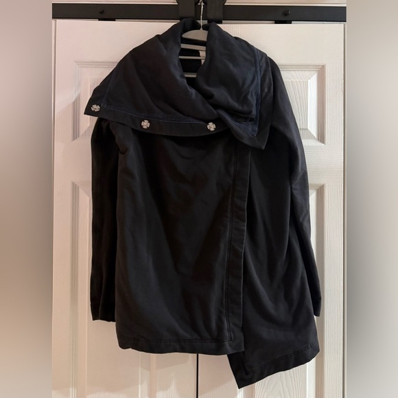 2014 Lululemon Savasana Wrap Jacket Coat Black Size 8 Rare Edition - Picture 8 of 11
